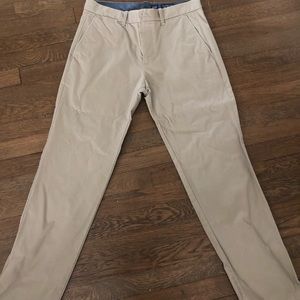 Men’s/teen boys Gap flat front Khaki pants